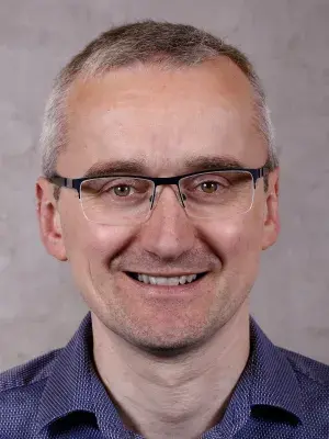 Profile photo of Ian Simpson