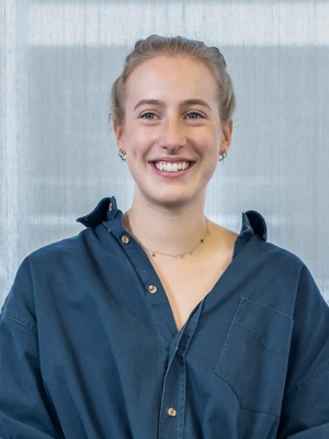 Headshot of Lola Springbett