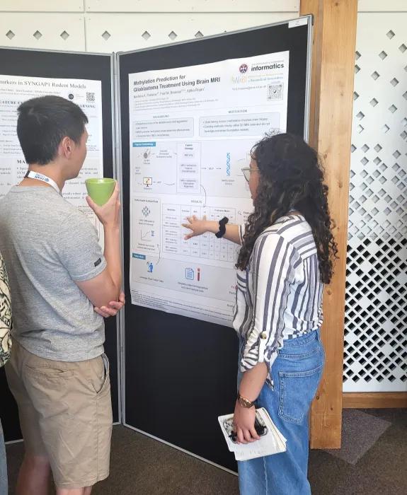 Our student Nardiena presenting her poster